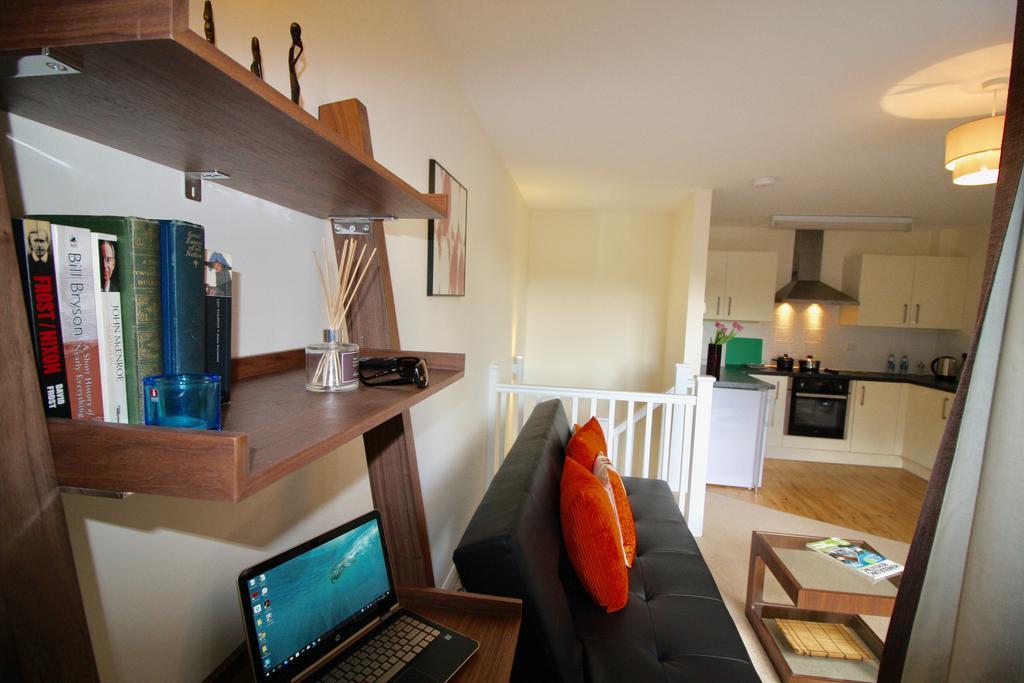 Amberblue@Epsom Appartement Buitenkant foto