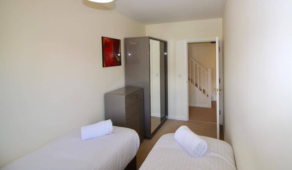 Amberblue@Epsom Appartement Buitenkant foto