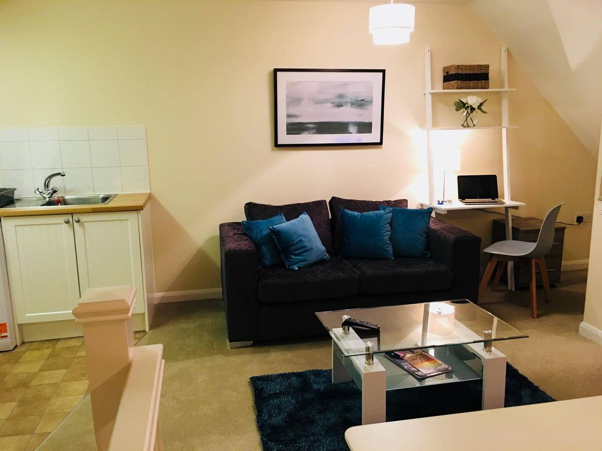 Amberblue@Epsom Appartement Buitenkant foto